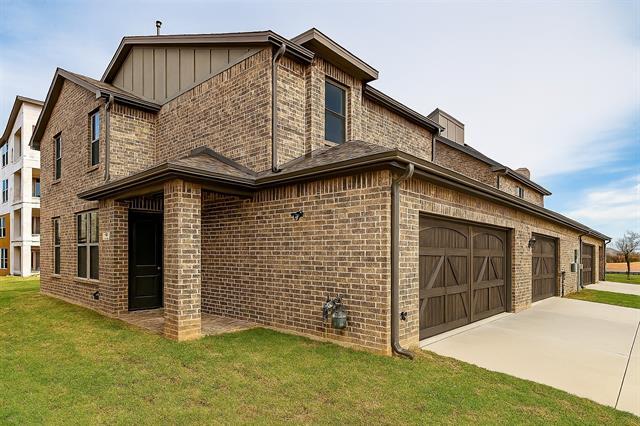 930 Estelle Dr in Euless, TX - Building Photo - Building Photo