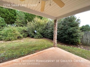 2236 Swan Lake Ct in Grayson, GA - Building Photo - Building Photo