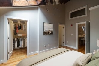 The Watkins at Shockoe in Richmond, VA - Foto de edificio - Building Photo