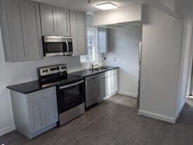 113 Wayne Pl SE in Washington, DC - Building Photo
