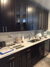 2437 S Burnside Ave in Los Angeles, CA - Building Photo - Building Photo