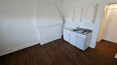 844 S Westlake Ave in Los Angeles, CA - Building Photo - Building Photo