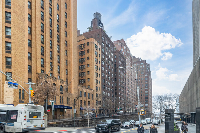 Stewart Hall in New York, NY - Building Photo - Building Photo