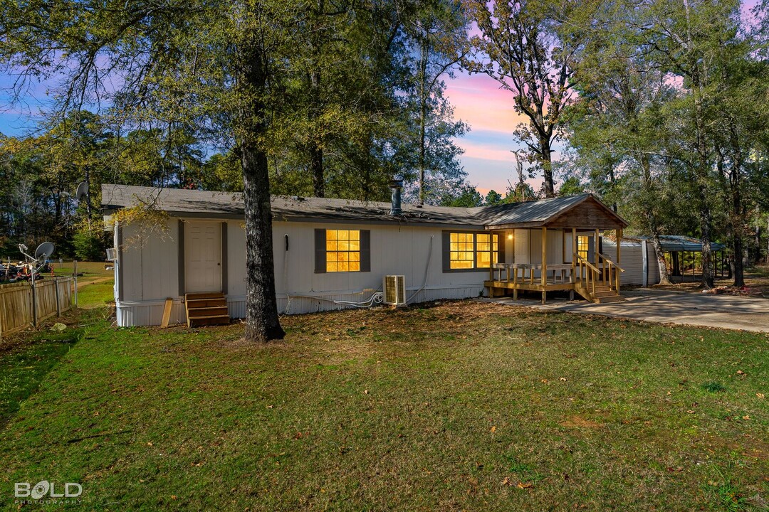 580 Trails End in Haughton, LA - Building Photo