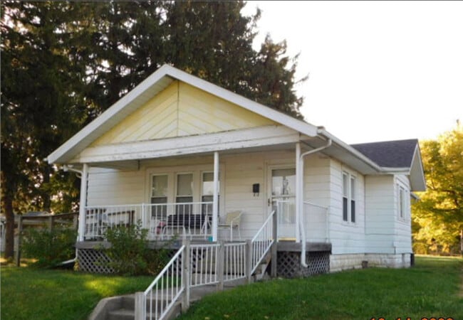 property at 941 E Richmond St