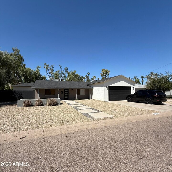 2914 N 47th St in Phoenix, AZ - Building Photo