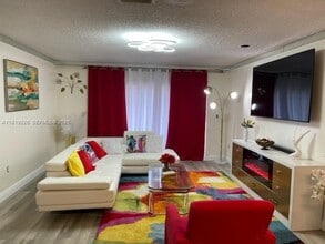 267 NE 201st Terrace in Miami, FL - Building Photo - Building Photo