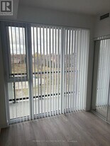 5858 Yonge St in Toronto, ON - Building Photo