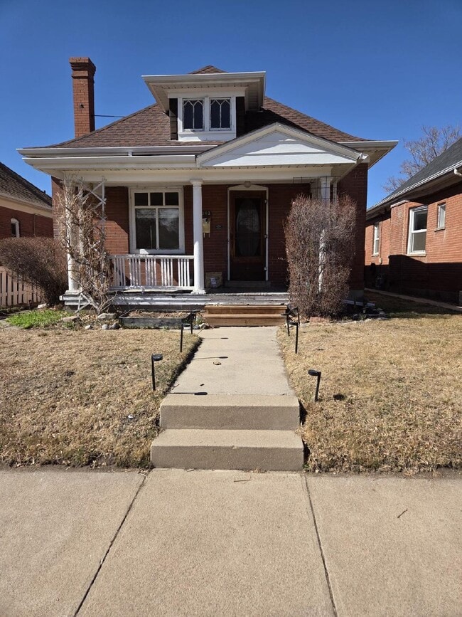 property at 1043 S Pennsylvania St