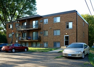 1625 Marion St in St. Paul, MN - Foto de edificio - Building Photo