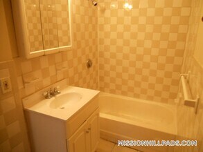 477 Dudley St in Boston, MA - Building Photo - Building Photo