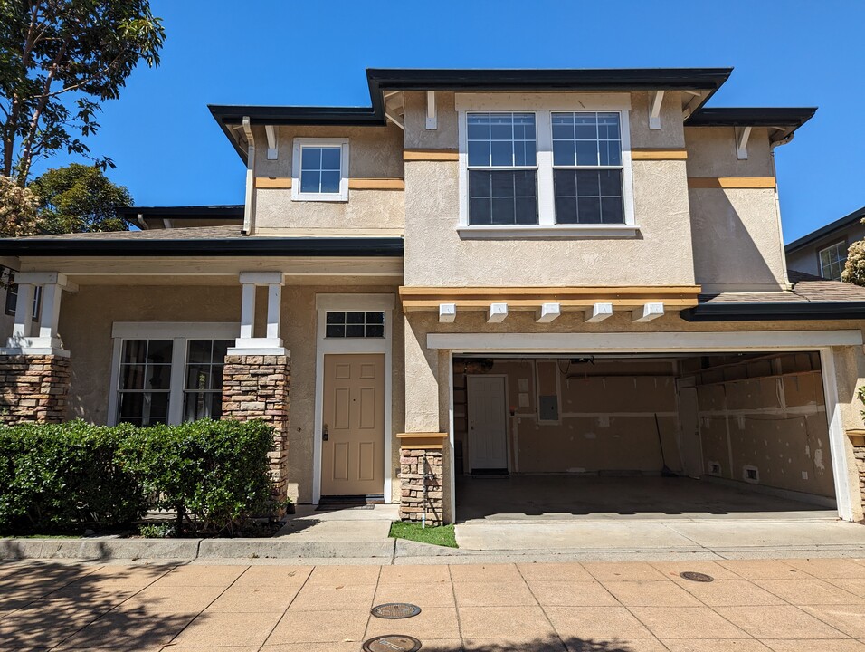 5 Holtz Ct in Alameda, CA - Building Photo