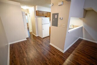 2365 Parrot Ln in Tallahassee, FL - Building Photo - Building Photo