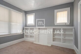 1011 Alderside St in Jacksonville, FL - Building Photo - Building Photo