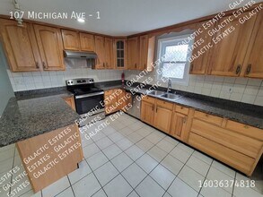 107 Michigan Ave, Unit 1 in Manchester, NH - Building Photo - Building Photo