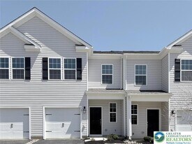 1273 Martin Rd in Breinigsville, PA - Building Photo