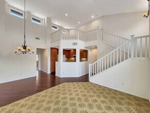 10442 Duxbury Ln in San Diego, CA - Building Photo - Building Photo