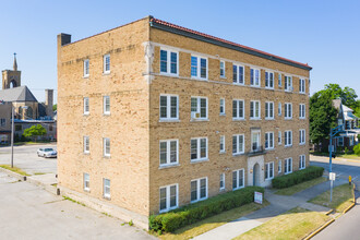 Fleming Arms Apartments in Elkhart, IN - Building Photo - Primary Photo