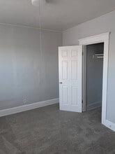 125 Main St, Unit 4 in South River, NJ - Foto de edificio - Building Photo