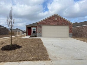 1886 Aspen St in Springdale, AR - Building Photo - Building Photo
