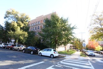 3525 Davenport St NW in Washington, DC - Building Photo - Building Photo