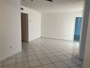11780 SW 18th St in Miami, FL - Building Photo - Building Photo