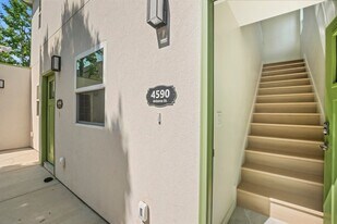 4586-4590 Arizona St in San Diego, CA - Building Photo