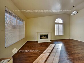 3140 Crowne Dr in Palmdale, CA - Foto de edificio - Building Photo