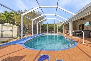 4002 Oasis Blvd in Cape Coral, FL - Building Photo