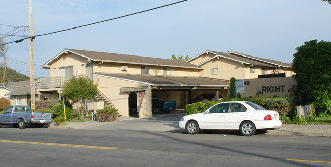 Wright Avenue Apartments in Morgan Hill, CA - Building Photo - Building Photo