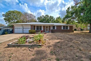11907 Oak Trail in Austin, TX - Building Photo