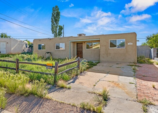 1025 Valerie Cir in Santa Fe, NM - Building Photo - Building Photo