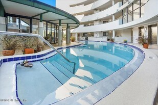 1071 Edgewood Ave S in Jacksonville, FL - Building Photo