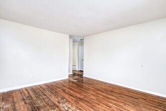 11079 Jewett Ave in Warren, MI - Building Photo - Building Photo