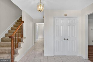 11405 Classical Ln in Silver Spring, MD - Building Photo
