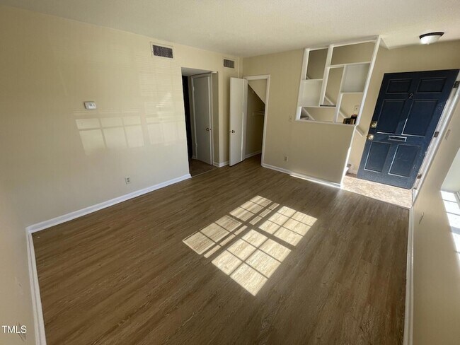 120 Byrum St in Cary, NC - Building Photo - Building Photo