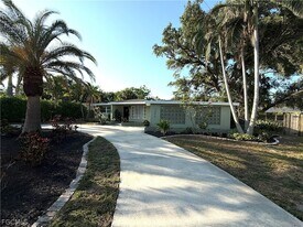 1354 Stadler Dr in Ft. Myers, FL - Building Photo