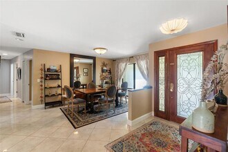 6204 Soaring Ave in Tampa, FL - Building Photo - Building Photo