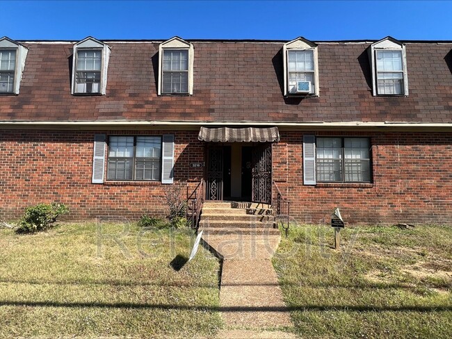 3216 S Mendenhall Rd in Memphis, TN - Building Photo - Building Photo