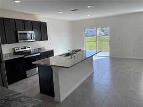 8294 Claw Glades Lp in Wesley Chapel, FL - Building Photo - Building Photo