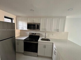 1901 NW S River Dr in Miami, FL - Building Photo