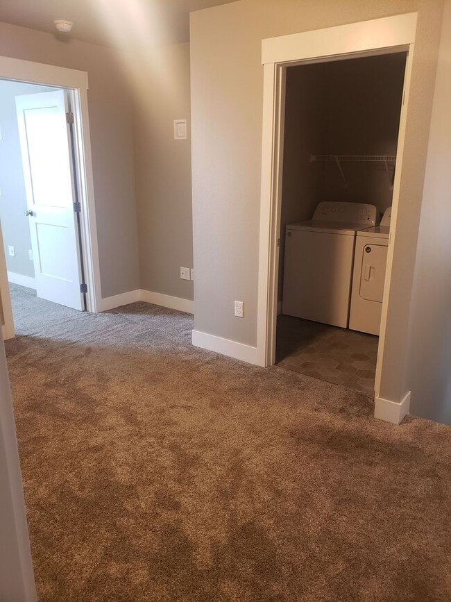 1761 Walter Creek Blvd in Billings, MT - Building Photo - Building Photo
