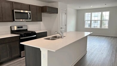 6550 Linden Trl in Bull Valley, IL - Building Photo - Building Photo