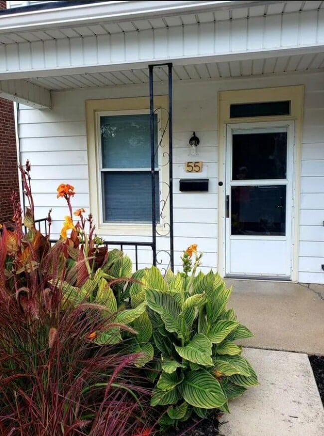 55 W Maple St in Dallastown, PA - Building Photo - Building Photo