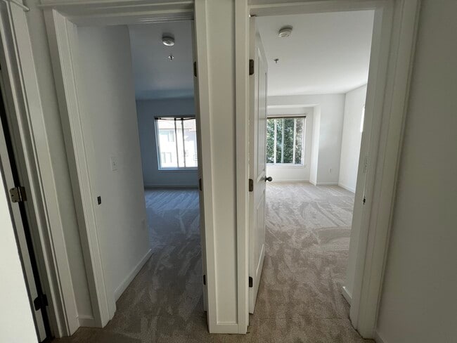 21269 SE 42nd Pl in Issaquah, WA - Foto de edificio - Building Photo