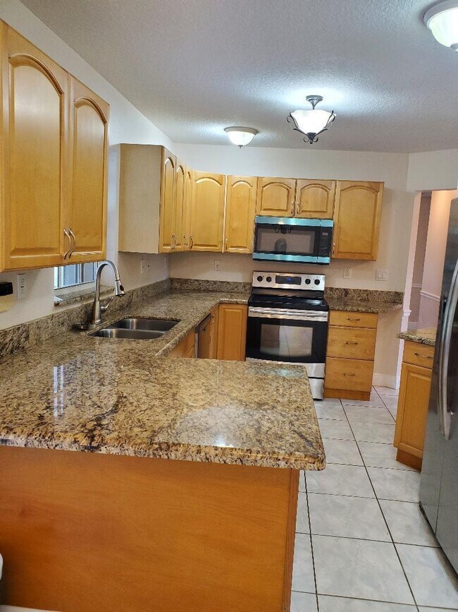 13714 76th Rd N in West Palm Beach, FL - Building Photo - Building Photo