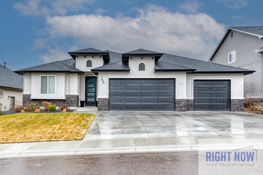 1497 W Tenzing St in Nampa, ID - Building Photo