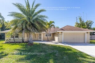 13740 Cromer Ct in Wellington, FL - Building Photo
