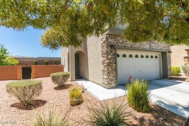 7859 Shoreline Ridge Ct in Las Vegas, NV - Building Photo - Building Photo
