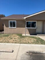 7377 Krameria St in Commerce City, CO - Building Photo
